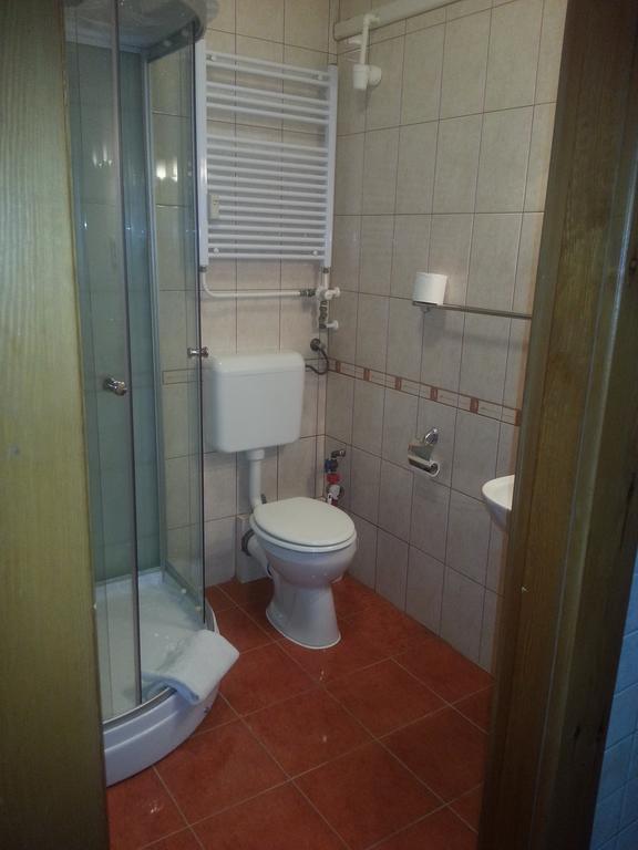Szinva Apartman มิชโคลซ์ ภายนอก รูปภาพ